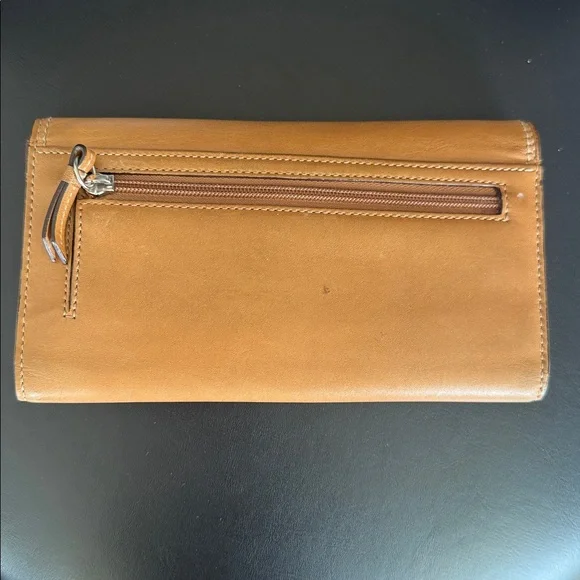 Coach wallet British Tan leather 8" x 5.5" - Picture 2 of 5